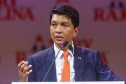 سلطات مدغشقر تجبر التلاميذ على شرب الشيح لعلاج كورونا