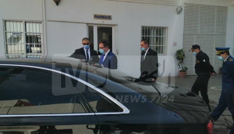 وزير الداخلية والمدير العام للأمن الوطني يزوران الشرطي ضحية حادث دهس