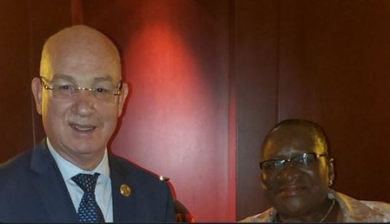 اسماعيل شرقي يجري محادثات مع وزيرة خارجية الموزنبيق