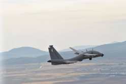 بالصور..طائرات دون طيار تنفذ طلعات جوية ليلية ونهارية