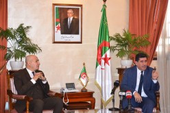 بالصور.. عوماري يدعو أصحاب المشاريع المقيمين بالخارج الى المساهمة في التنويع الإقتصادي