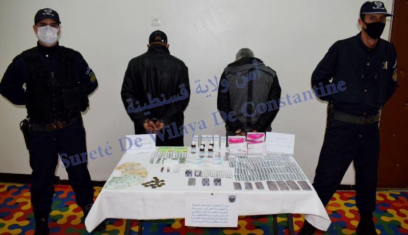 قسنطينة: الإطاحة بكهلين مسبوقين قضائيا وحجز أزيد من 800 قرص مؤثر عقليا
