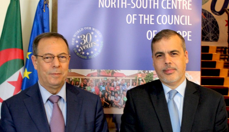سفير الجزائر بلشبونة يعقد لقاءً مع المدير التنفيذي لمركز شمال – جنوب لمجلس أوروبا