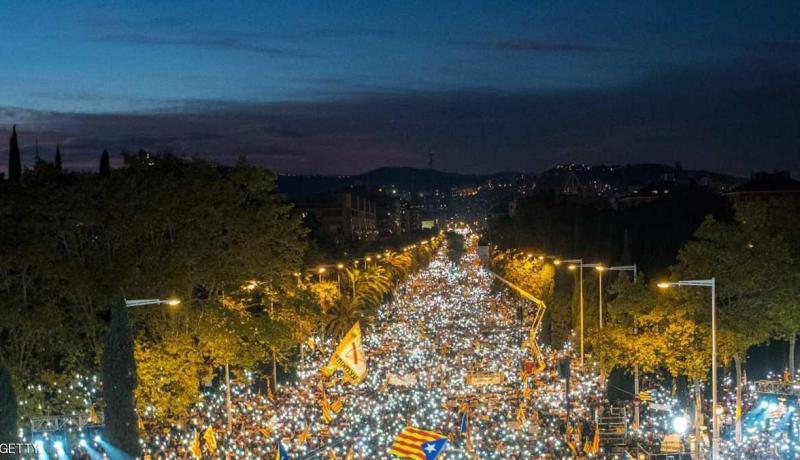 مظاهرات ببرشلونة للإفراج عن المسؤولين الانفصاليين