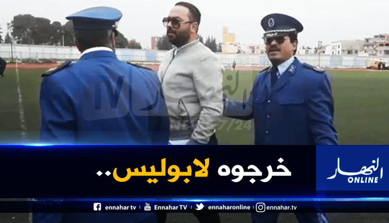 بالفيديو.. جماهير الوفاق “خلطوها” ويُطالبون بإخراج “بوعود” من الملعب