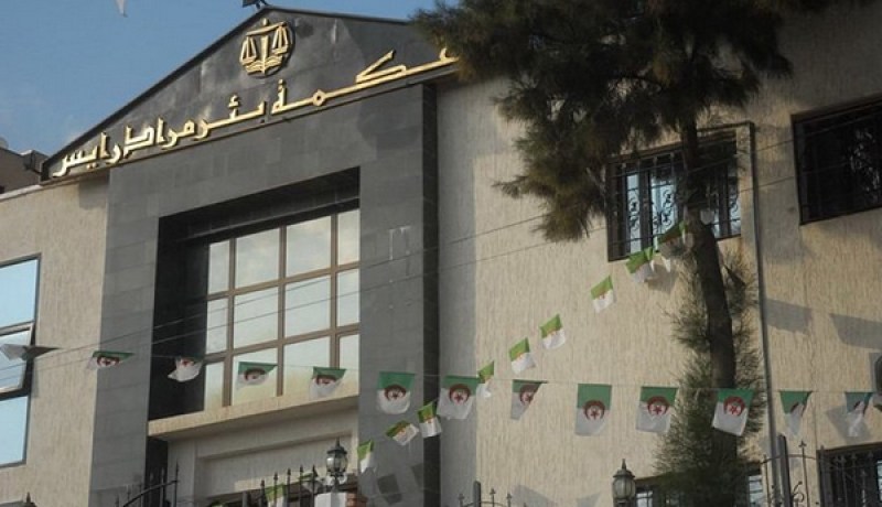 مدير شركة مشروبات يحاول قتل زوجته بطعنة خنجر لأنها رفضت زواجه من أخرى