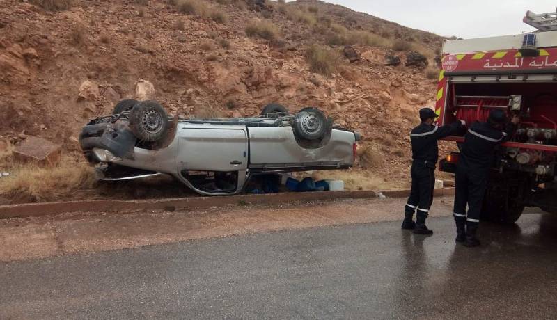 الأغواط: وفاة شخص واصابة آخرين في حادث انحراف وانقلاب سيارة