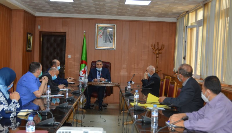 المدير العام لإدارة السجون يتفقد أشغال إنجاز سجنين ببني سليمان وبوغزول