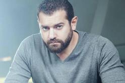 الفنان عمرو يوسف يعلن التكفل بـ100 أسرة متضررة من كورونا لمدة شهر