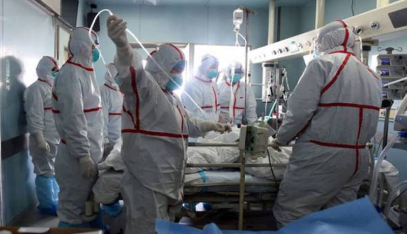 تُشمع صناديق جثتهم والجنازة دون عائلاتهم.. هكذا يدفن المتوفون بكورونا في الجزائر