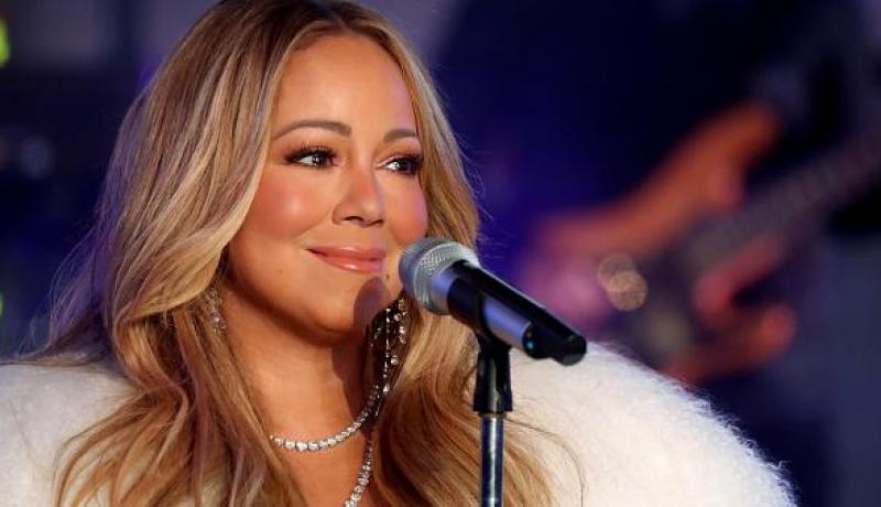 ماريا كاري تنظم حفلا خيريا من منزلها لمكافحة كورونا