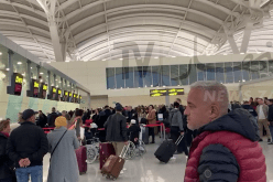 فحص PCR إجباري للمسافرين في رحلات الإجلاء من الجزائر إلى فرنسا