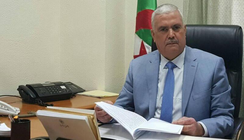 السيناتور عمر بورزق يعلن تقديم مساعداته للعائلات الفقيرة ويدعو رجال الأعمال الانضمام للمبادرة