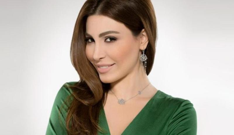 الفنانة اللبنانية يارا تحيي حفلا غنائيا على إنستغرام