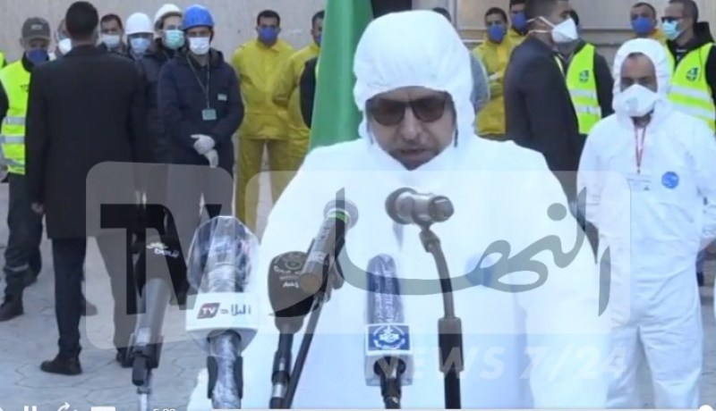 جراد يقف دقيقة صمت على أرواح ضحايا كورونا ويؤكد: “جيش الجزائر الصحي سيتغلب على الوباء”