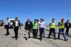 وزير الاشغال العمومية يتفقد أشغال المدرج الرئيسي لمطار الجزائر هواري بومدين