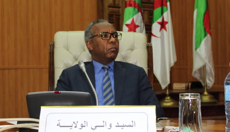 تبسة: تسخير القوّة العموميّة لإجبار المواطنين على التقيّد بالحجر المنزلي وإجراءات ردعيّة ضدّ المخالفين
