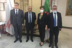 سفير روسيا يبحث مع المدير العام للجوية الجزائرية استئناف الرحلات بين البلدين