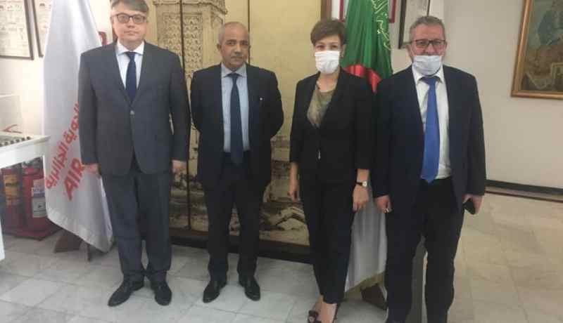 سفير روسيا يبحث مع المدير العام للجوية الجزائرية استئناف الرحلات بين البلدين