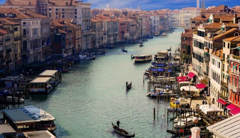 أوروبا تعيد فتح حدودها هذا الصيف لغالبية المسافرين