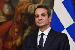 رئيس الوزراء اليوناني: لن نتساهل مع أي طالب لجوء يسعى للدخول بشكل غير شرعي