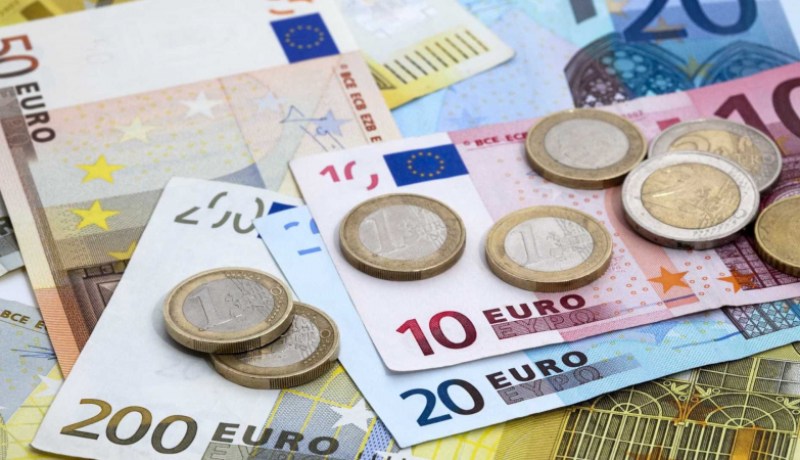 الترخيص بإخراج5 ألاف أورو لغير المقيمين فقط