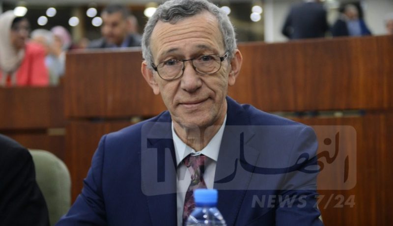 وزير الاتصال يعزي في وفاة الإعلامي سليمان بخليلي