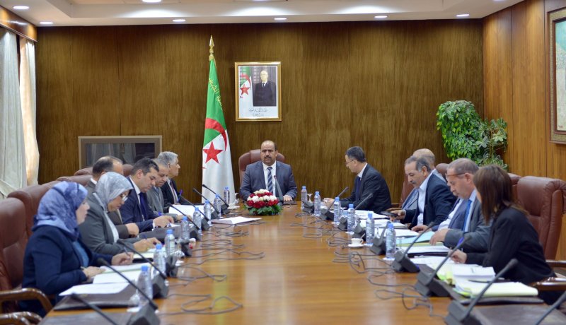 شنين يثمن قرار رئيس الجمهورية بجعل 22 فيفري يوما وطنيا