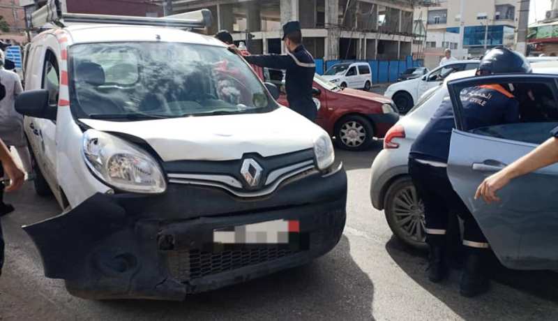وهران: إصابة امرأتين في تصادم سيارتين