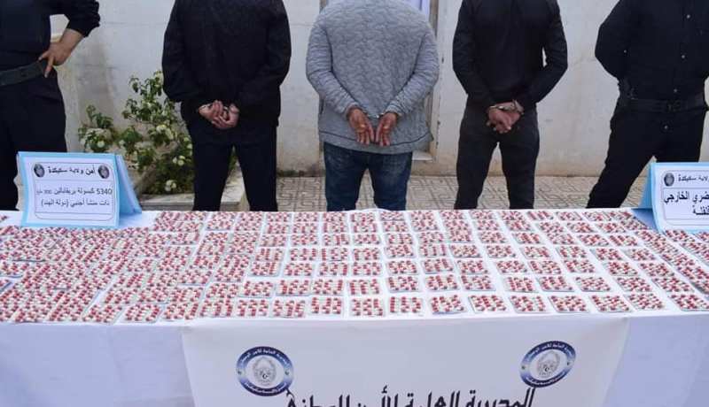 سكيكدة: الإطاحة بعصابة إجرامية خطيرة وحجز أكثر من 5300 كبسولة بريغابالين