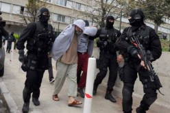 إعتقال 10 أشخاص خططوا للإعتداء على المساجد في فرنسا
