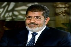 مظاهرة مؤيدة لمرسي في باريس وترديد هتاف “يسقط العسكر