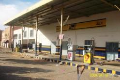 سكان بريان يفرضون حظر التجول في المدينة