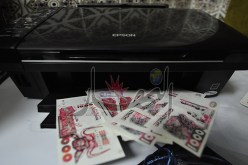 الدرك يحجز قرابة 100 مليون مزورة بحوزة 3 أفارقة بتونان في تلمسان