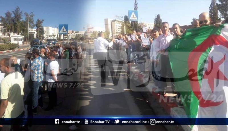 احتجاج مكتتبي عدل امام الحي الاداري بمعسكر