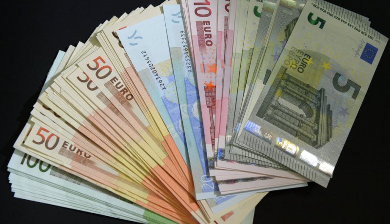 جيجل : توقيف مجموعة من الاشخاص بحوزتهم 700 “أورو” مزوّرة بالطاهير