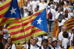إقليم كتالونيا يهدد بإعلان الاستقلال رسميا