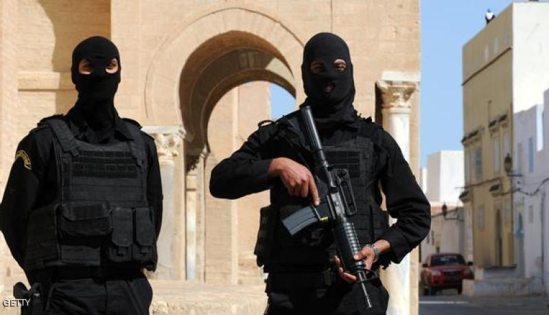 الحكومة التونسية تفرض حظر التجوال في منطقتي القلعة وجمنة