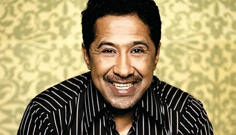 بالصورة.. الشاب خالد سفيرا للسياحة في مالطا