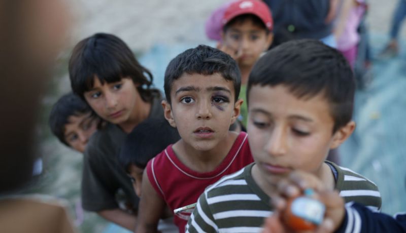 اليونان تعزز التعاون مع دول الجوار بشأن هجرة اللاجئين