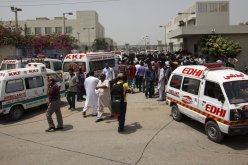 مقتل 5 أشخاص وإصابة 15 في سلسلة تفجيرات بباكستان