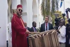 بالفيديو .. ملك المغرب يقرع الطبل