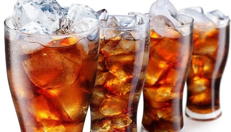 هذا ما يحدث لجسمك عند تناول المشروبات الغازية خلال الإفطار و السحور