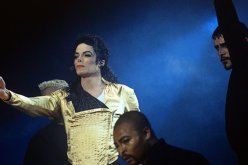 إبنة مايكل جاكسون تفجر مفاجأة… والدي مات مقتولا