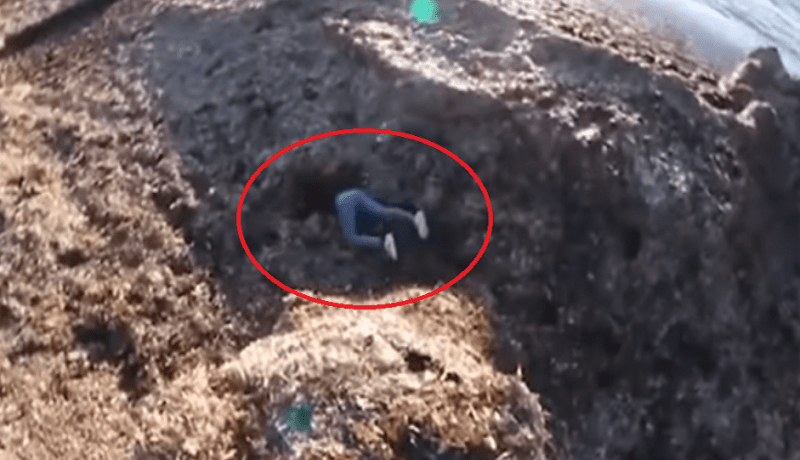 شاهد.. شاب يلقي بحبيبته من أعلى تل