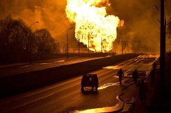 قتلى وجرحى في حريق بمصفاة نفطية بإيران