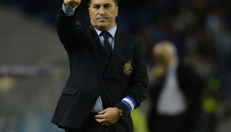 نادي بورتو البرتغالي يقيل مدربه بيسيرو لسوء النتائج