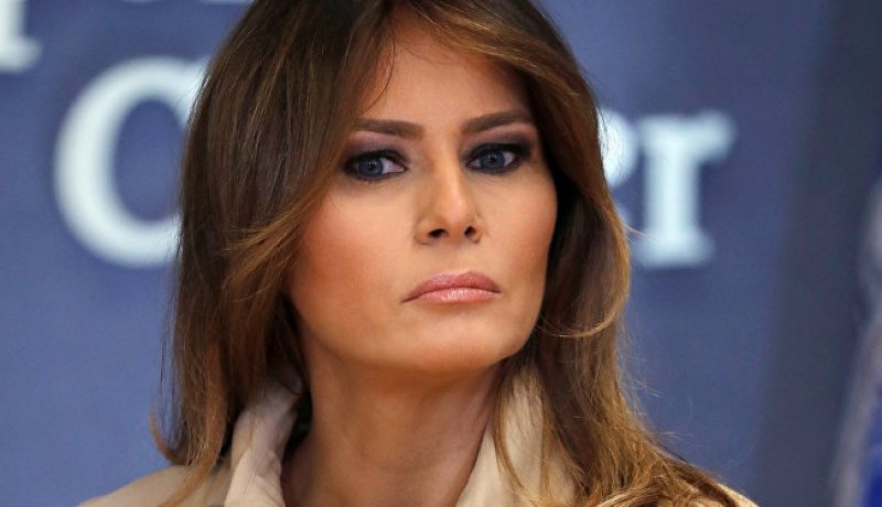 سياح يسرقون أشجار الميلاد بالبيت الأبيض ..وميلانيا ترامب في ورطة