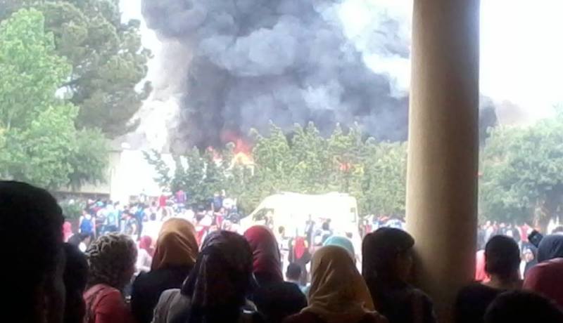 بالفيديو حريق مهول في ثانوية ببوقرة في البليدة