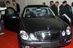 شبكة دولية تهرب 25 سيارة فخمة من جمهورية التشيك إلى الجزائر